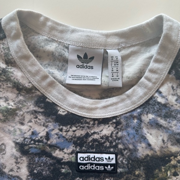 Adidas men’s graphic t shirt - medium - Picture 2 of 3